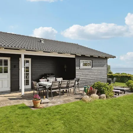 Semesterbostad In With Kitchen Hesselager